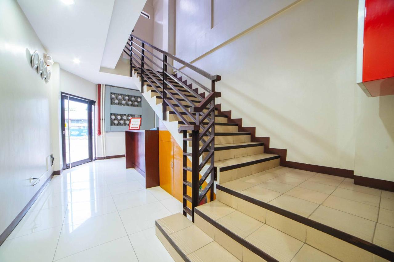 Reddoorz Near Angeles University Foundation Luaran gambar